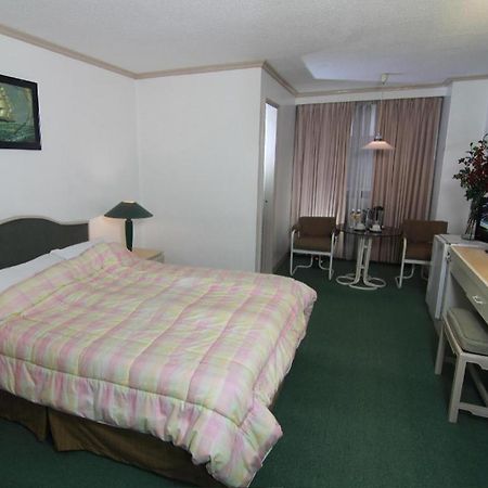 Hotel Supreme Baguio City Bagian luar foto