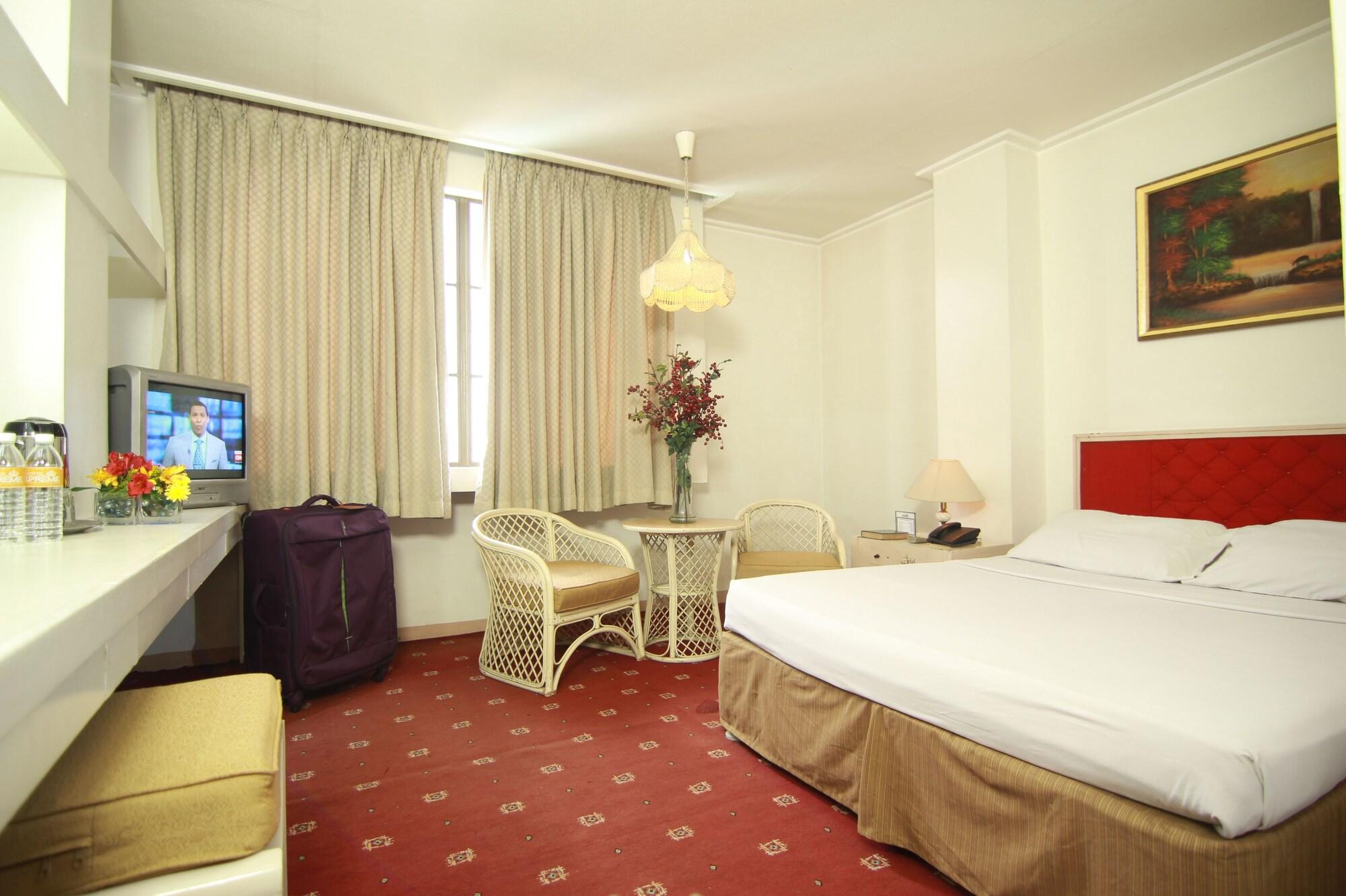 Hotel Supreme Baguio City Bagian luar foto