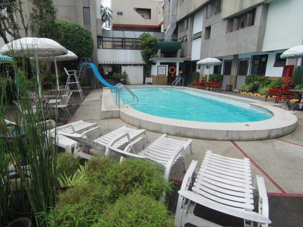 Hotel Supreme Baguio City Bagian luar foto