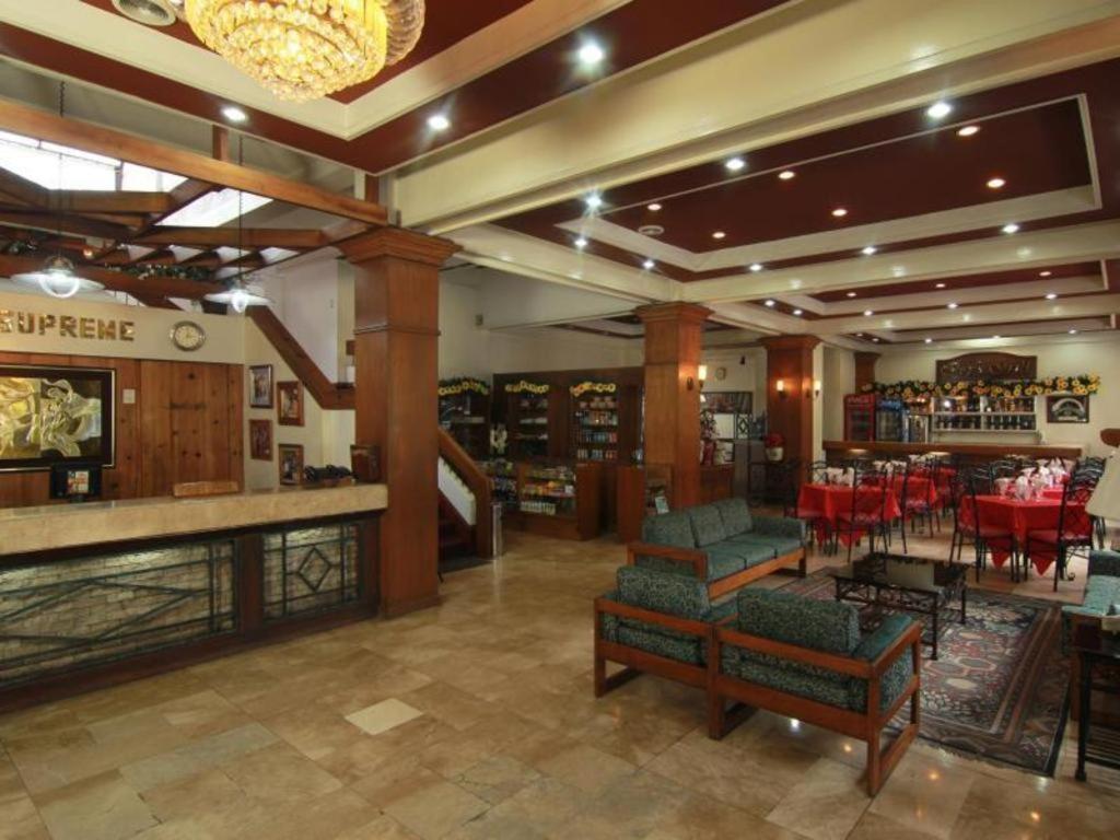 Hotel Supreme Baguio City Bagian luar foto