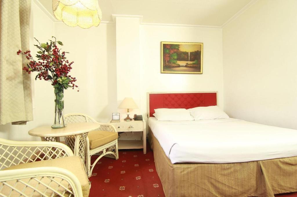 Hotel Supreme Baguio City Bagian luar foto