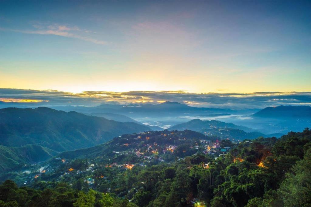 Hotel Supreme Baguio City Bagian luar foto