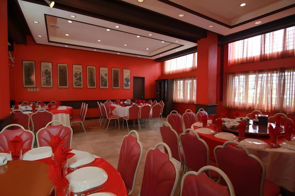 Hotel Supreme Baguio City Bagian luar foto