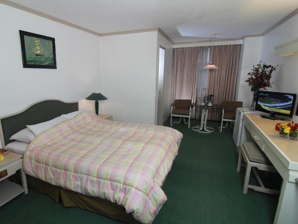 Hotel Supreme Baguio City Bagian luar foto