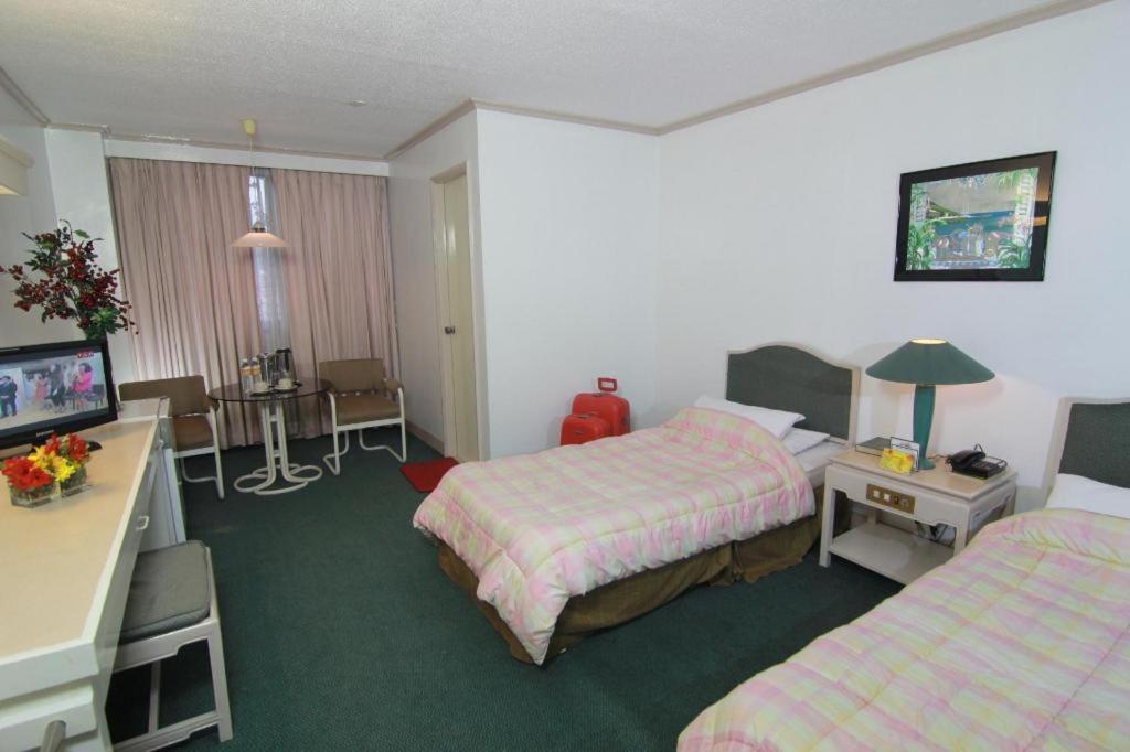 Hotel Supreme Baguio City Bagian luar foto