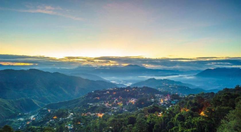 Hotel Supreme Baguio City Bagian luar foto