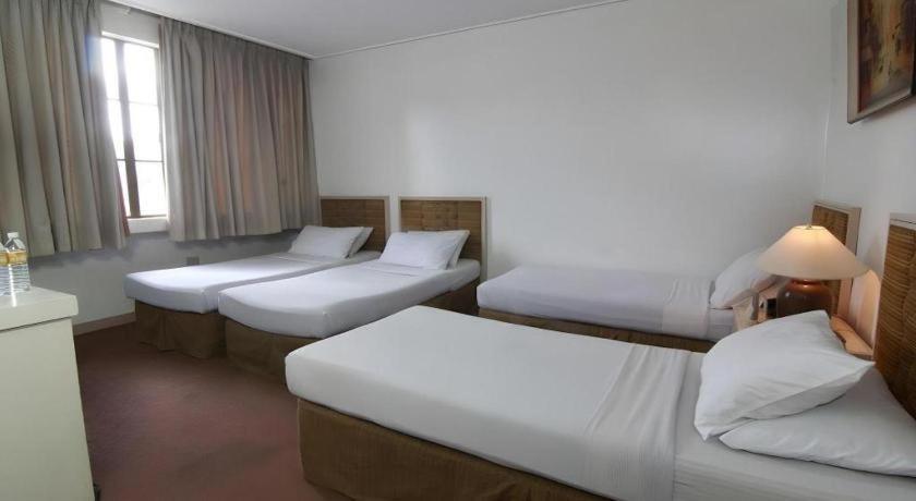 Hotel Supreme Baguio City Bagian luar foto