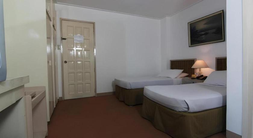 Hotel Supreme Baguio City Bagian luar foto