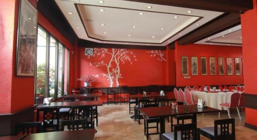 Hotel Supreme Baguio City Bagian luar foto